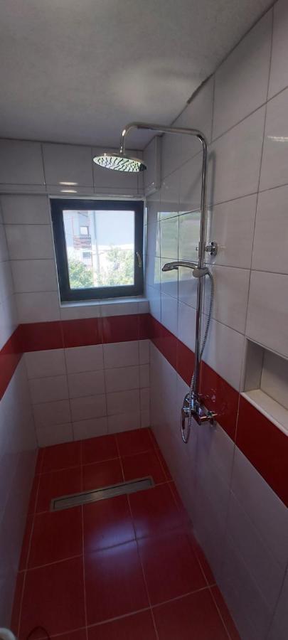 Apartman Nadija 亚伊采 外观 照片