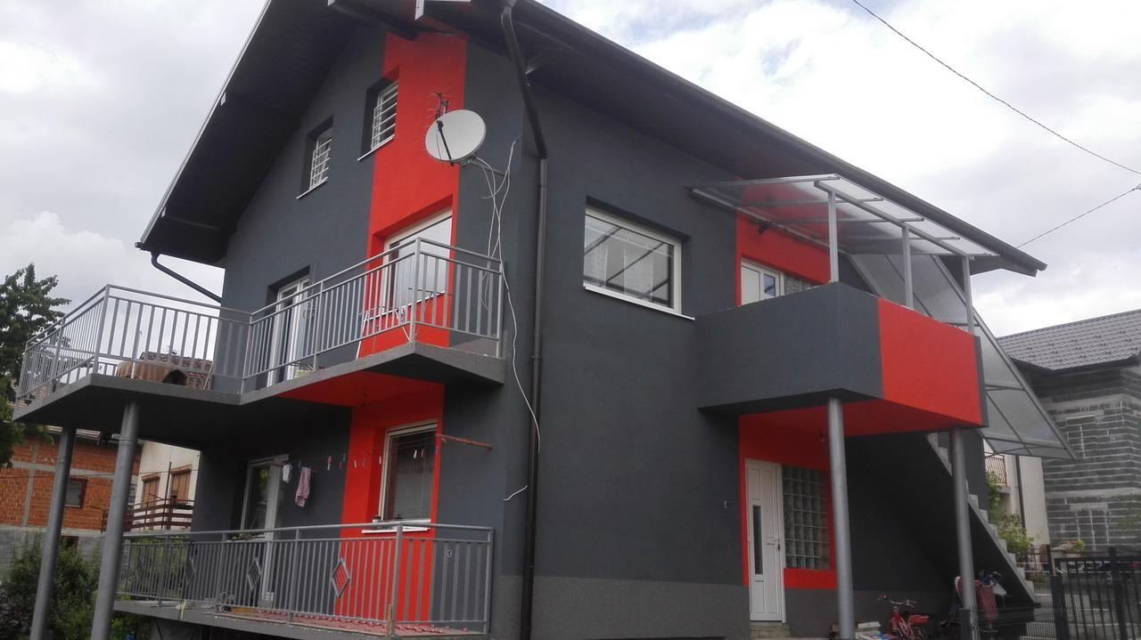 Apartman Nadija 亚伊采 外观 照片